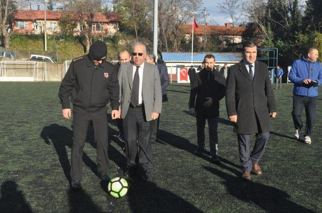 Gençlik şöleni futbol turnuvası başladı