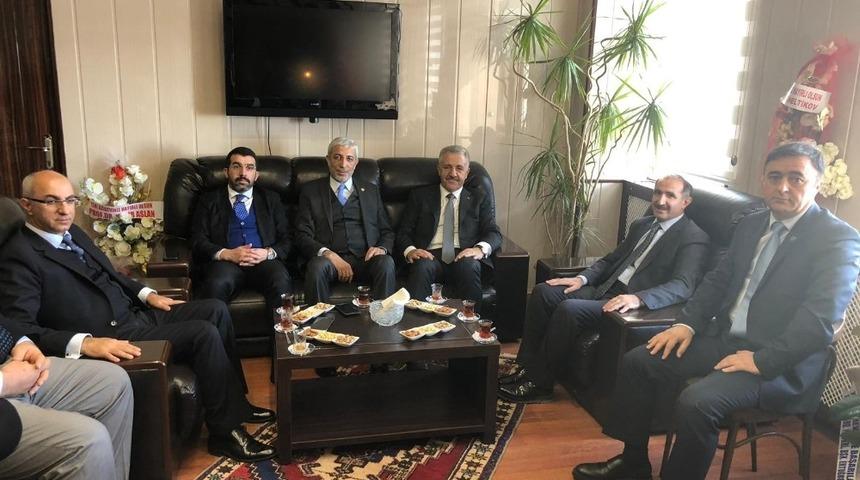 AK Parti Milletvekilleri ve İl Başkanından Rekt&ouml;r Kapu&rsquo;ya ziyaret