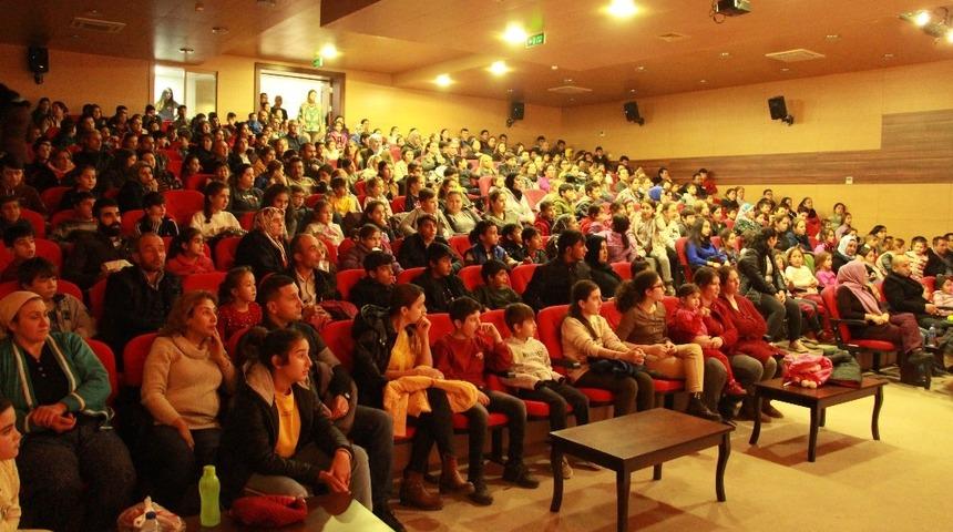 Germencik Belediyesinden tiyatro etkinliği