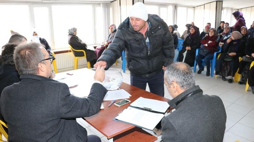 Beyşehir&rsquo;de kurayla gelen iş sevinci