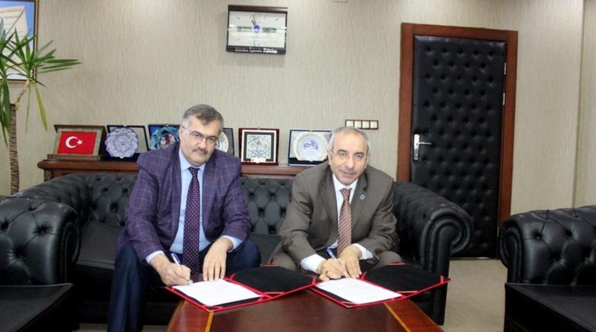 Van Milli Eğitim M&uuml;d&uuml;rl&uuml;ğ&uuml;yle YY&Uuml; arasında işbirliği protokol&uuml;