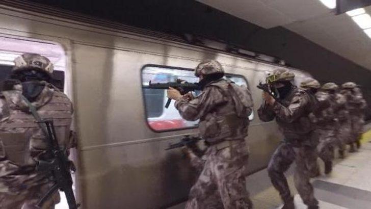 İstanbul metrosunda nefes kesen anlar! G1