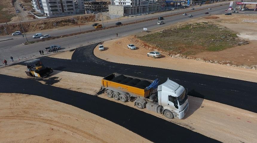 B&uuml;y&uuml;kşehir 336 kilometre uzunluğunda imarlı yol a&ccedil;tı