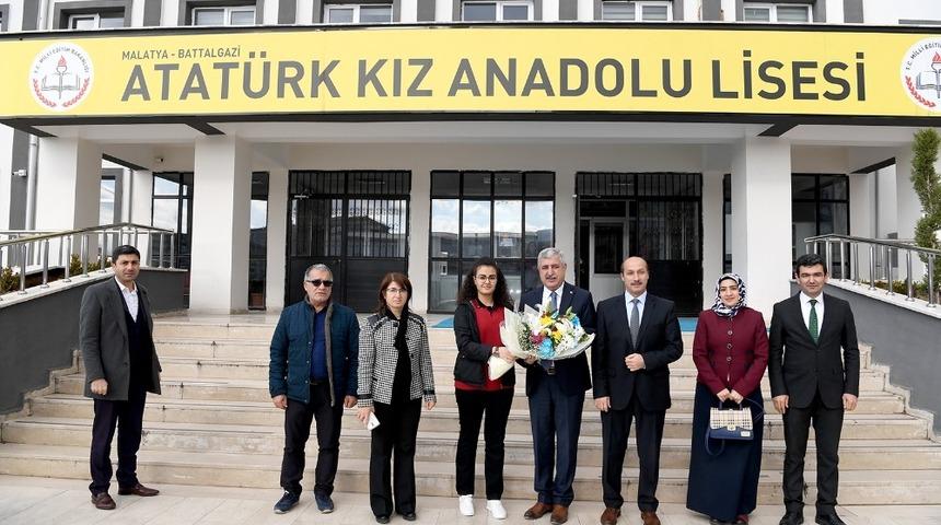 Başkan Polat, gen&ccedil;lerle bir araya geldi