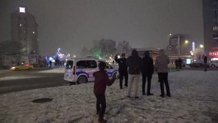 Kent beyaza büründü! Sokağa döküldüler G5