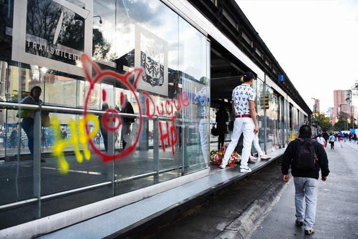 Kolombiya'da binlerce öğrenci sokağa çıktı G2