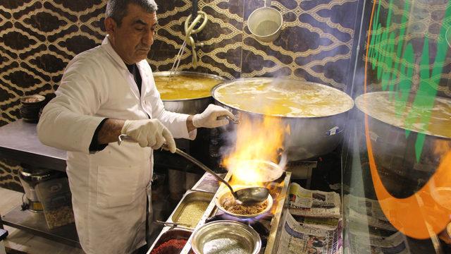 Gaziantep'in meşhur kahvaltısı beyran soğuk algınlığına şifa oluyor