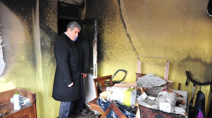 Evi yanan vatandaşa derman oldular