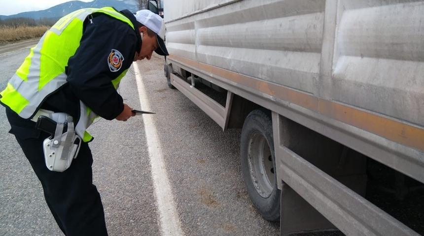 Hisarcık&rsquo;ta kış lastiği denetimi