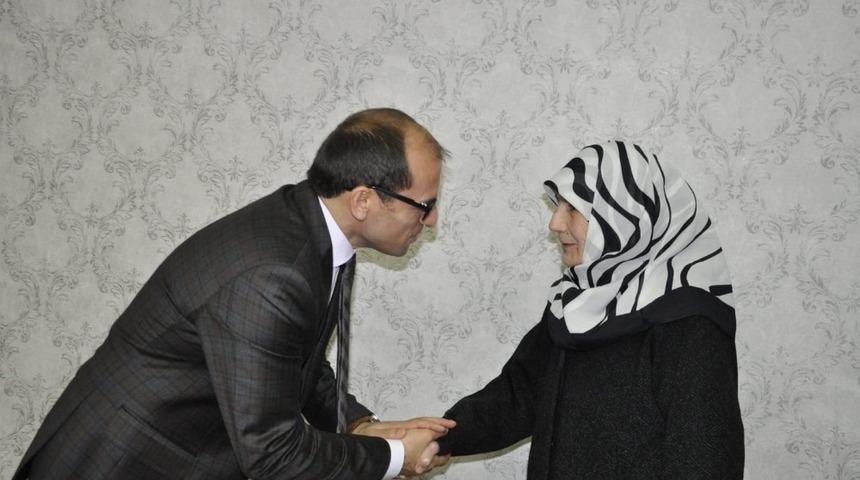 Umreye gidecek vatandaşlardan Kaymakam Ayca&rsquo;ya ziyaret