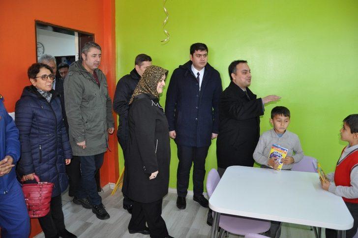 Dağardı İlkokulu’na Kütüphane G4