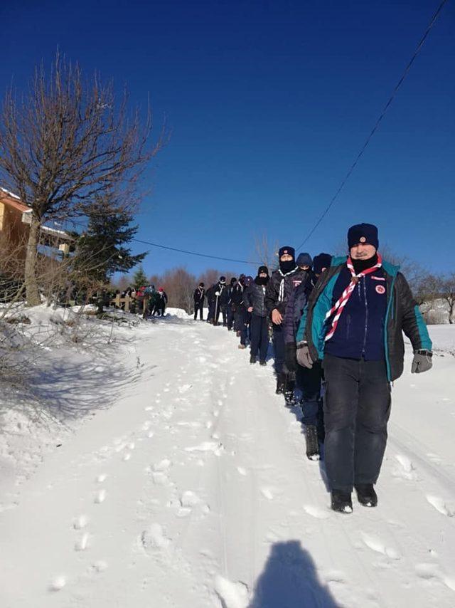 İzmit Belediyesporlu izciler kış kampında