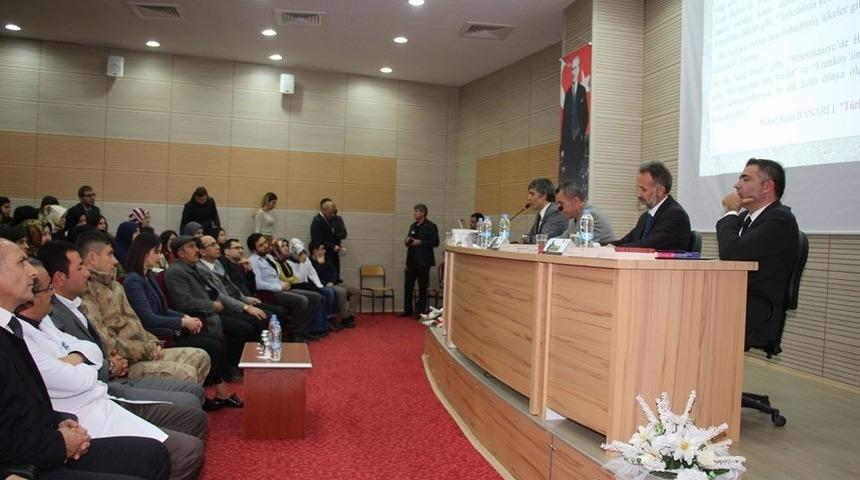 Oltu&rsquo; da &lsquo;Dil ve Lisan&rsquo; konulu panel yapıldı