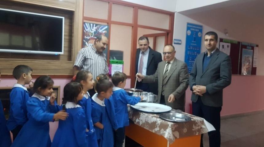 Yerli malı haftasında &ouml;ğrencilere tarhana &ccedil;orbası ikram edildi