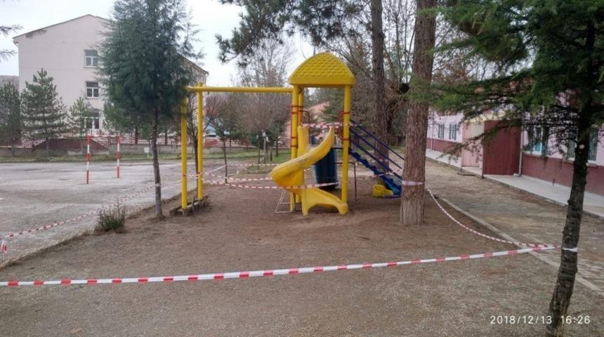 Başkan &Ccedil;alışkan, &ccedil;ocuklara verdiği oyun parkı s&ouml;z&uuml;n&uuml; yerine getirdi