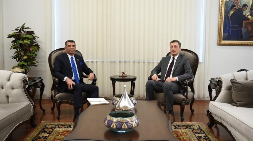 CHP&rsquo;li Erol, Bakan Sel&ccedil;uk&rsquo;la g&ouml;r&uuml;şt&uuml;