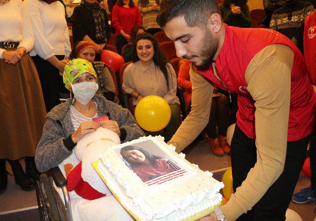 Mide kanseri tedavisi gören İrem Nur'a sürpriz doğum günü