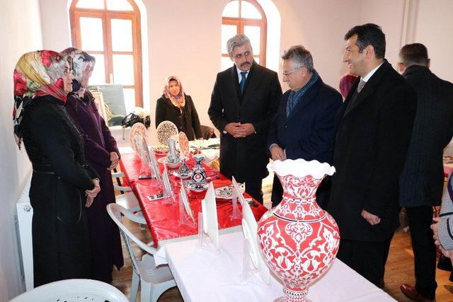 El emeği göz nuru ürünler sergilenmeye başlandı