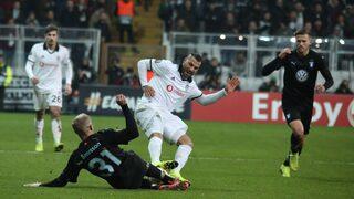 UEFA Ricardo Quaresma'ya 3 maç ceza verdi!