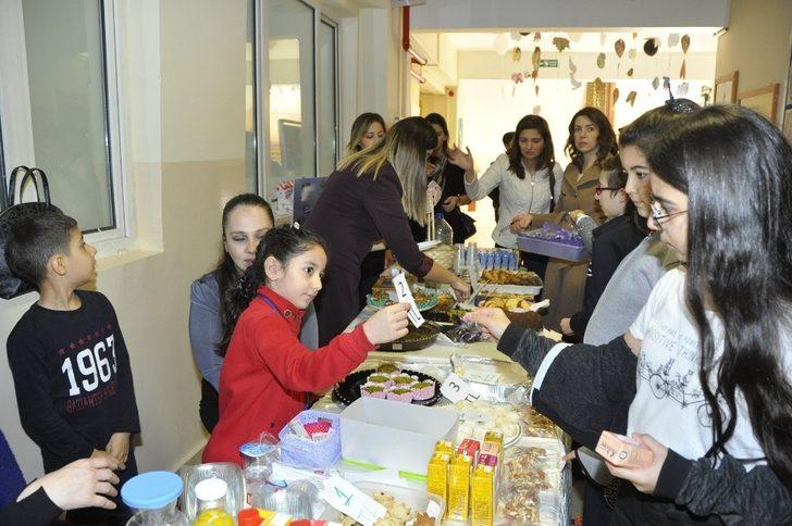 Barış elçileri görme engelliler için kolları sıvadı G2