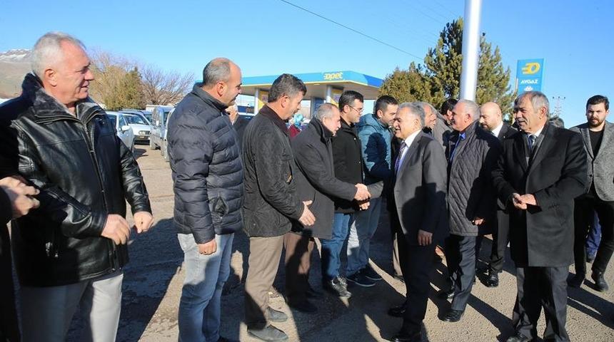 Başkan B&uuml;y&uuml;kkılı&ccedil;, 4 il&ccedil;e gezileri ile halkla buluşuyor