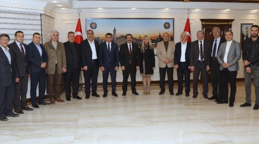 Başkan Atilla: "İstihdama destek i&ccedil;in esnafımızın sorunlarını &ccedil;&ouml;z&uuml;yoruz&rdquo;