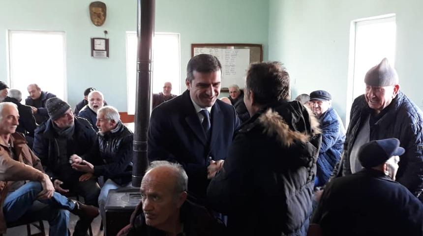 Yukarı mahalle halkı Başkan Yemenici&rsquo;yi bağrına bastı