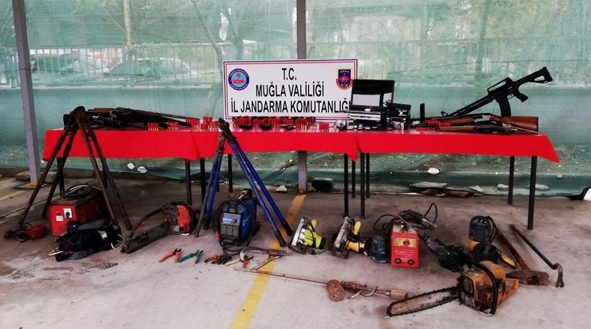 Muğla&rsquo;da nitelikli hırsızlığa 4 tutuklama
