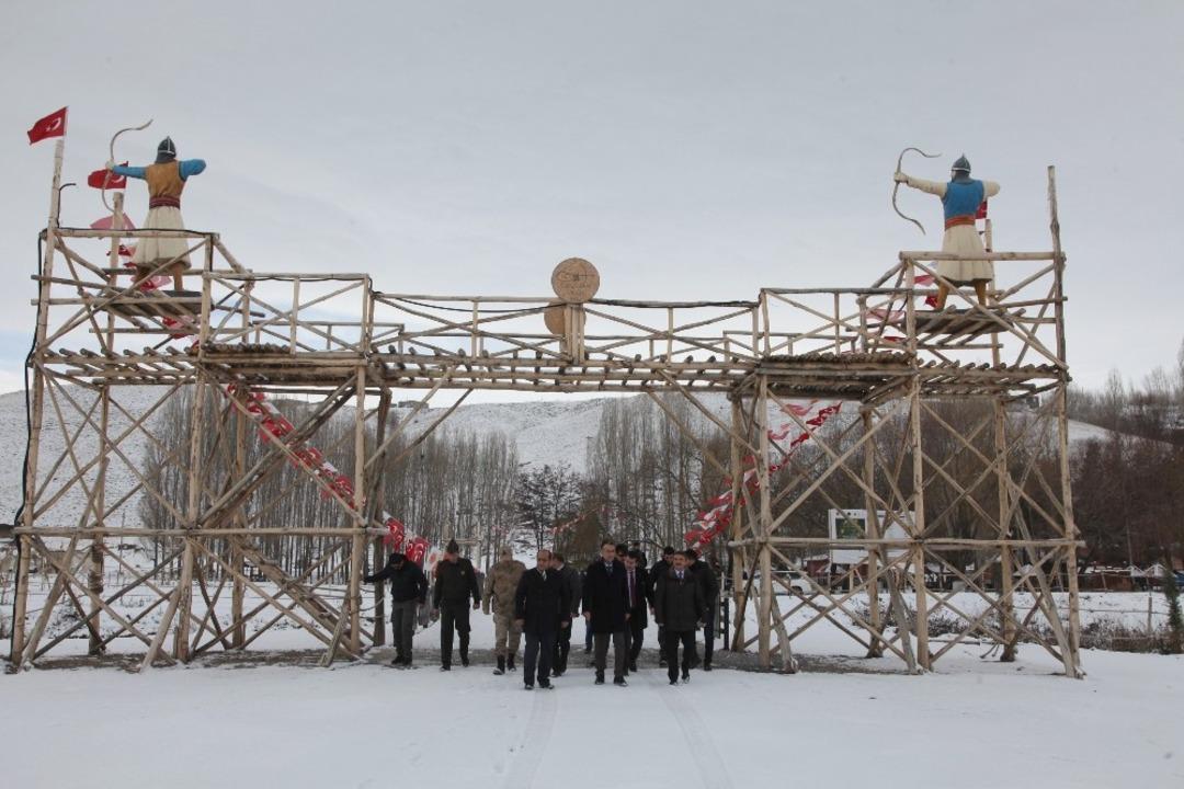Bitlis Valisi &Ccedil;ağatay&rsquo;dan Ahlat&rsquo;a ziyaret