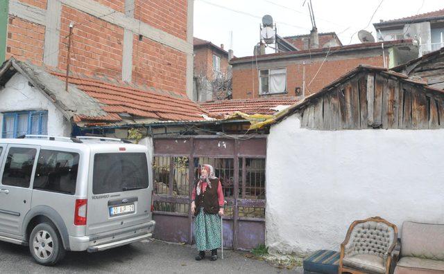 Sobadan sızan gazdan zehirlenen anne ve yatalak oğlu hastanelik oldu