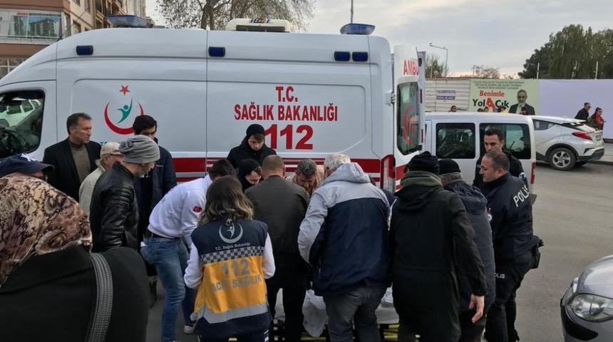 Otomobilin &ccedil;arptığı yaya yaralandı