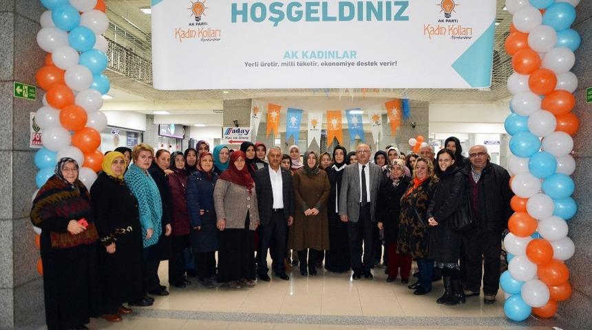 El emeği, g&ouml;z nuru &uuml;r&uuml;nler Afyonkarahisar&rsquo;da a&ccedil;ılan &ldquo;Yerli Malı&rdquo; &ccedil;arşısında