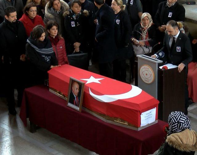 YHT kazasında &ouml;len Prof. Dr. Albayrak, g&ouml;zyaşlarıyla uğurlandı 3
