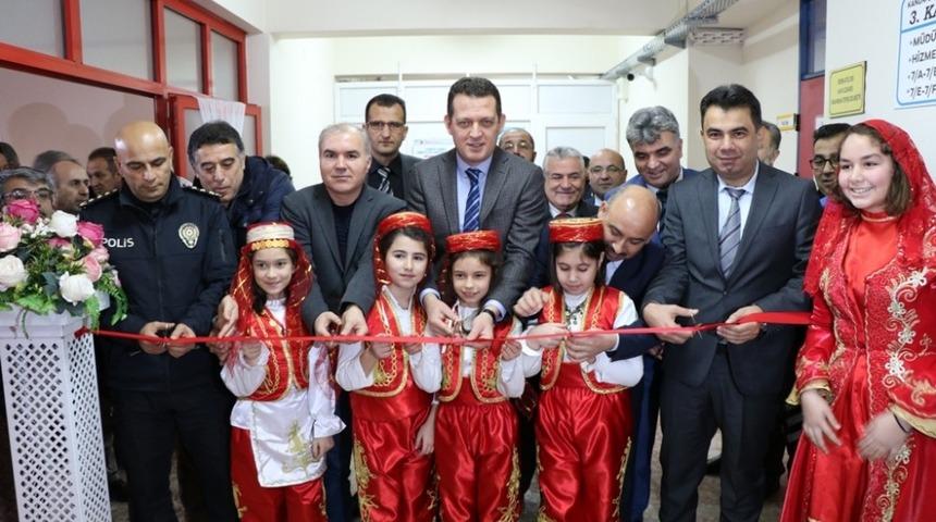 Kanuni Ortaokulu&rsquo;nda &lsquo;Edebiyat Sokağı&rsquo; a&ccedil;ıldı