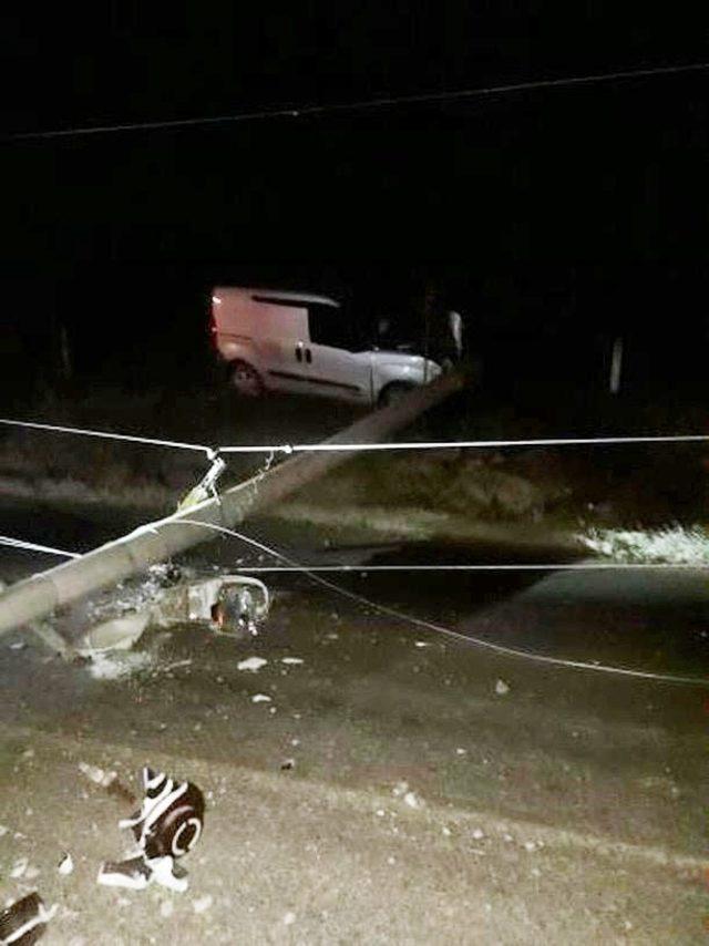 Kontrolden çıkan araç elektrik direğine çarptı: 1 yaralı