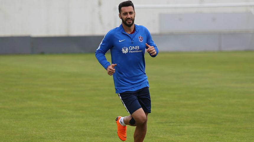 Trabzonspor, Mustafa Akbaş'ın s&ouml;zleşmesini karşılıklı olarak feshetti