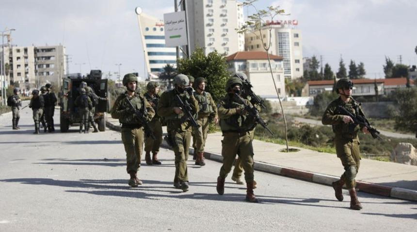 İsrail'den aktivistlere sert m&uuml;dahale: Yaralılar var