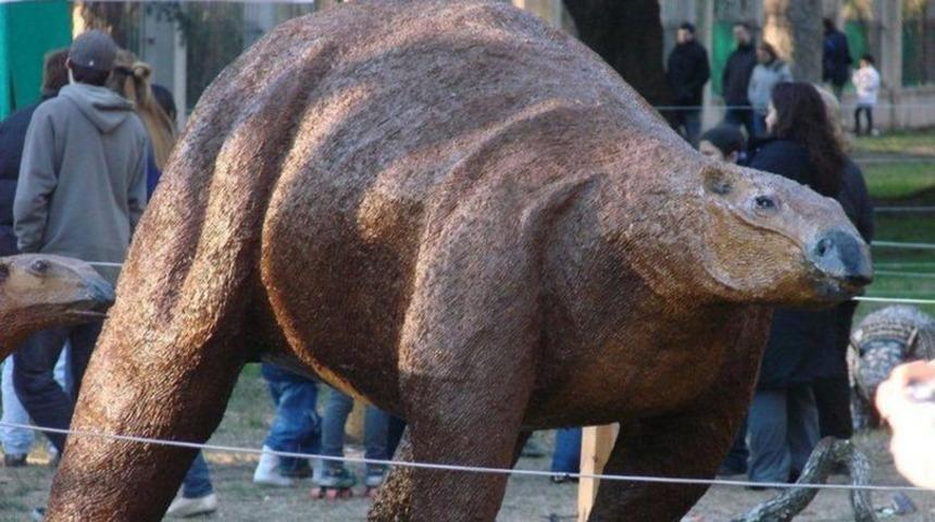 700 bin yıllık tembel hayvan fosili bulundu