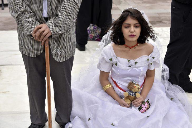 Kadına yönelik şiddete dikkat çekmek için eksi 2 derecede... G1