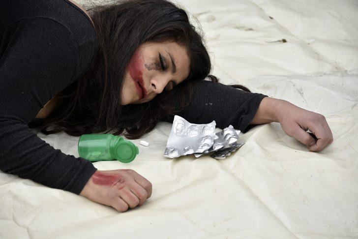 Kadına yönelik şiddete dikkat çekmek için eksi 2 derecede... G5