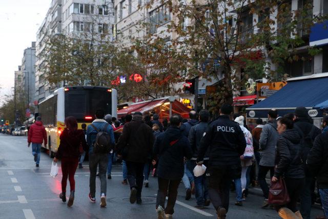 /geniş haber/ Osmanbey metro durağında bir kişi raylara atladı