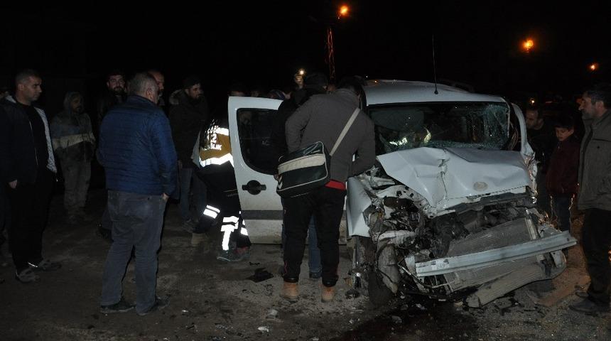 Yüksekova’da trafik kazası; 1 yaralı