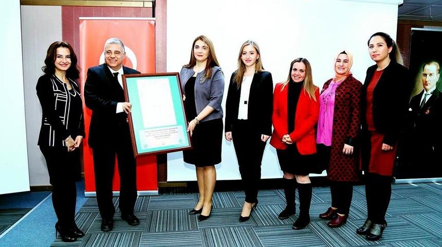 Çeşme’de devlet hastanesine, "Bebek dostu hastane" unvanı