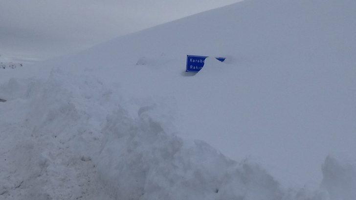 Van- Bahçesaray yolunda yol genişletme çalışmaları G2