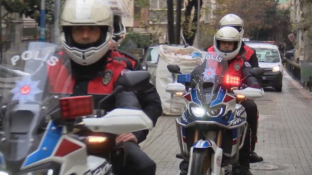 Polisten K&uuml;&ccedil;&uuml;k Ali ye doğum g&uuml;n&uuml; s&uuml;rprizi 4