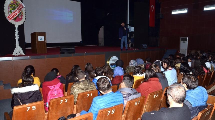 &Ouml;ğrenciler ter&ouml;r yapılanmalarına karşı uyarıldı