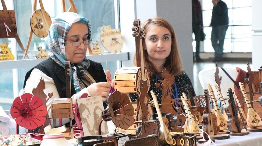 AK Parti Kadın Kolları Yerli Malı Haftası etkinliği d&uuml;zenledi