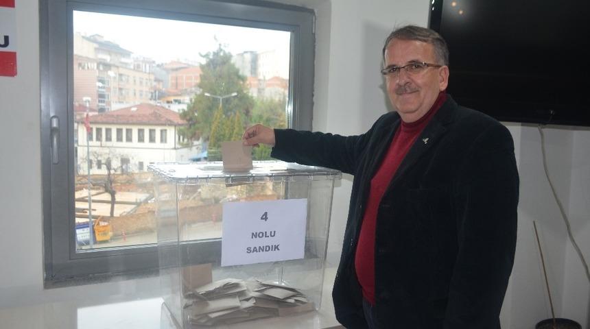 CHP&rsquo;de &uuml;yeler sandığa gitti