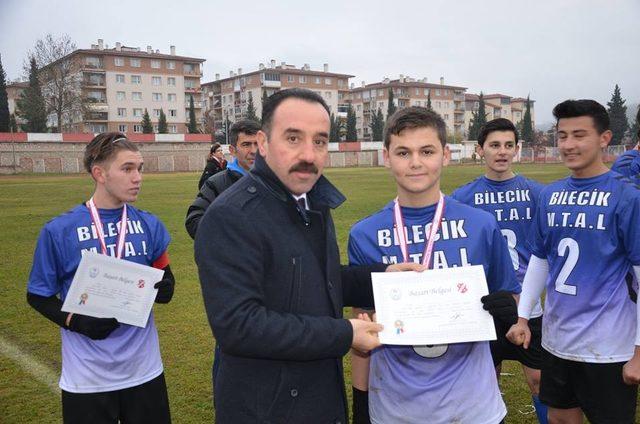 Okul Sporları Futbol Genç Erkekler İl Birinciliği Müsabakaları sona erdi