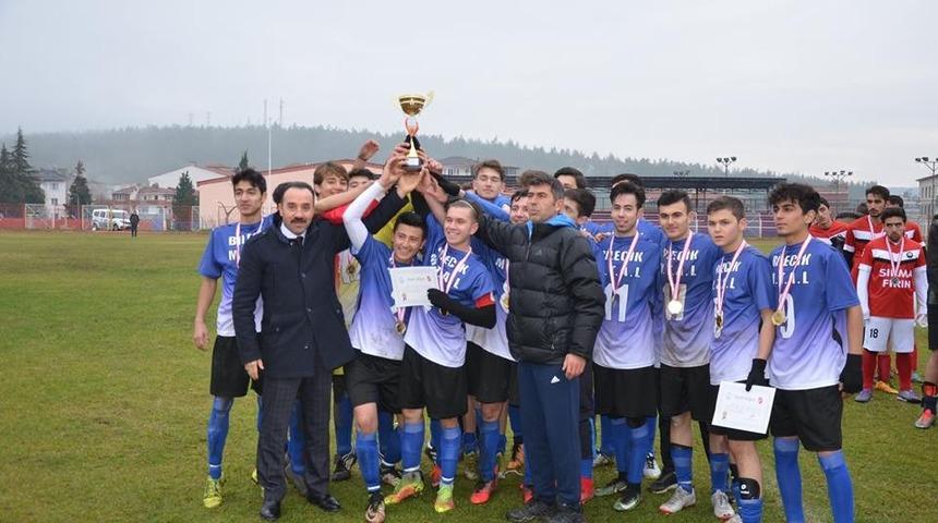 Okul Sporları Futbol Gen&ccedil; Erkekler İl Birinciliği M&uuml;sabakaları sona erdi